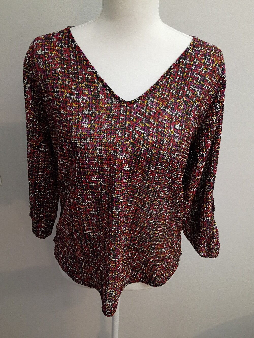 Peck & Peck Multicolor V‑Neck Knit Top - Burgundy Mix
